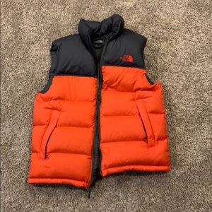 NEVER USED  NorthFace vest size: medium